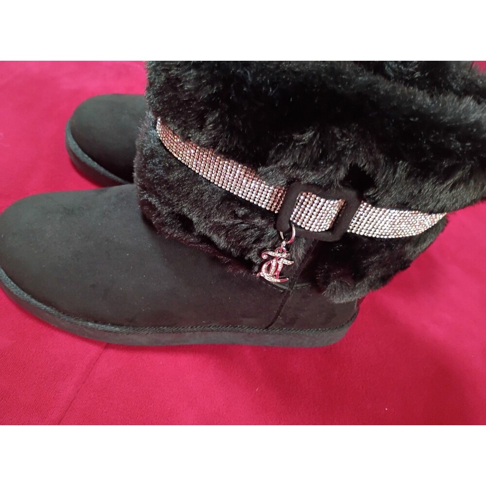 These black Juicy Couture Kursive cold weather boots feature cozy faux fur cuff - Picture 2 of 6